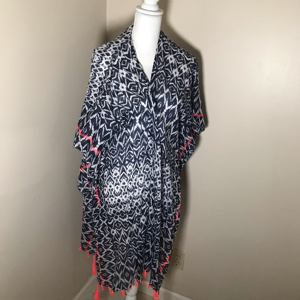 Gorgeous Tribal Graphic Kimono with tassels 💙